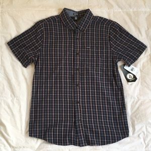 Volcom button down short sleeve shirt